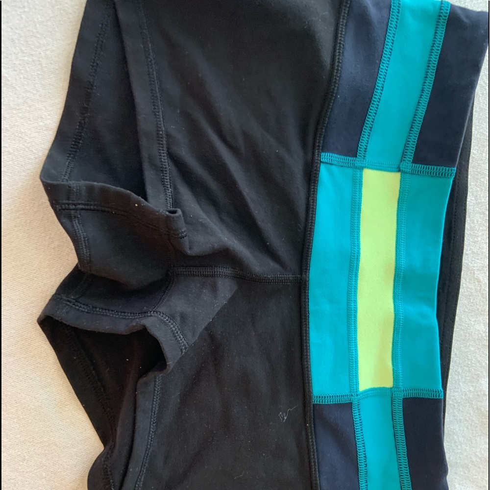 Lululemon reversible boogie shorts